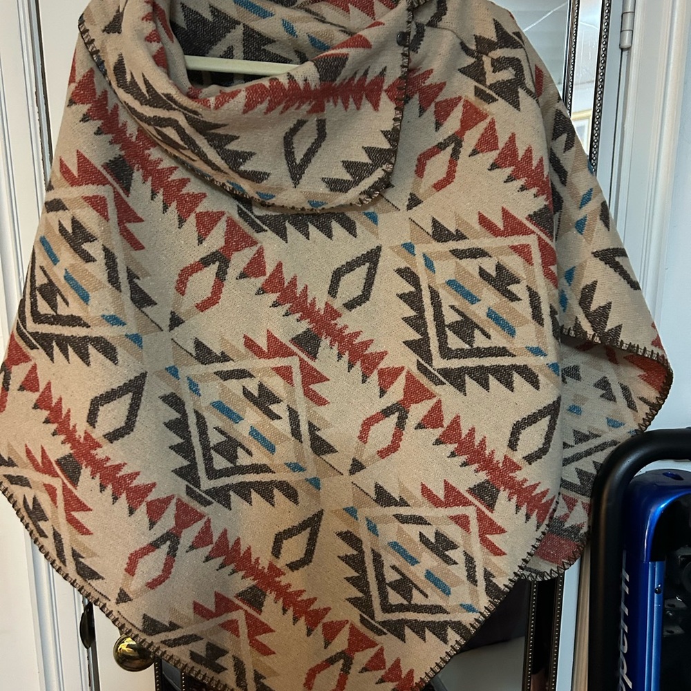 Stylish Geometric Cape in Beige and Red